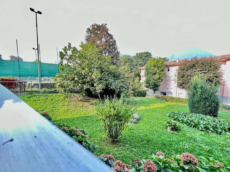 Low Cost Holiday An Business House And Free Park By Revenue House Como Kültér fotó